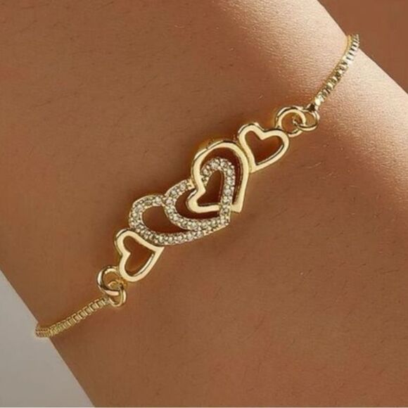 14K Gold Plated Zirconia Heart adjustable bracelet - Picture 1 of 4